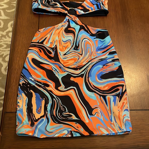 White Fox Boutique Swirl halter tie dress. Black, blue, and orange. Size XSmall. - Picture 3 of 11